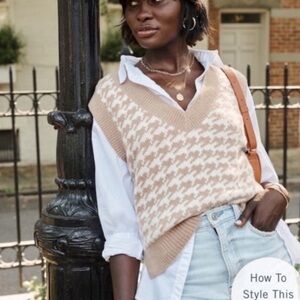 New Abercrombie & Fitch V-Neck Houndstooth Sweater Vest